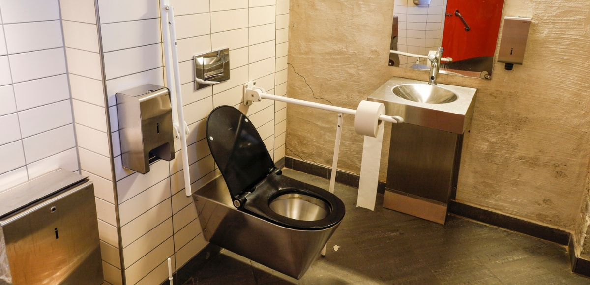 public restroom using stainless toillet