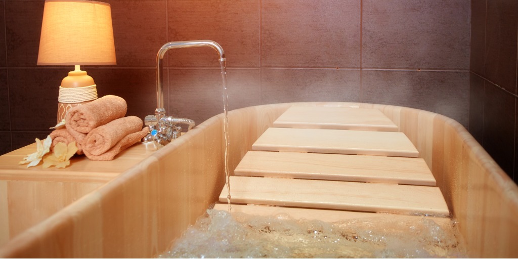 hot water bath tub